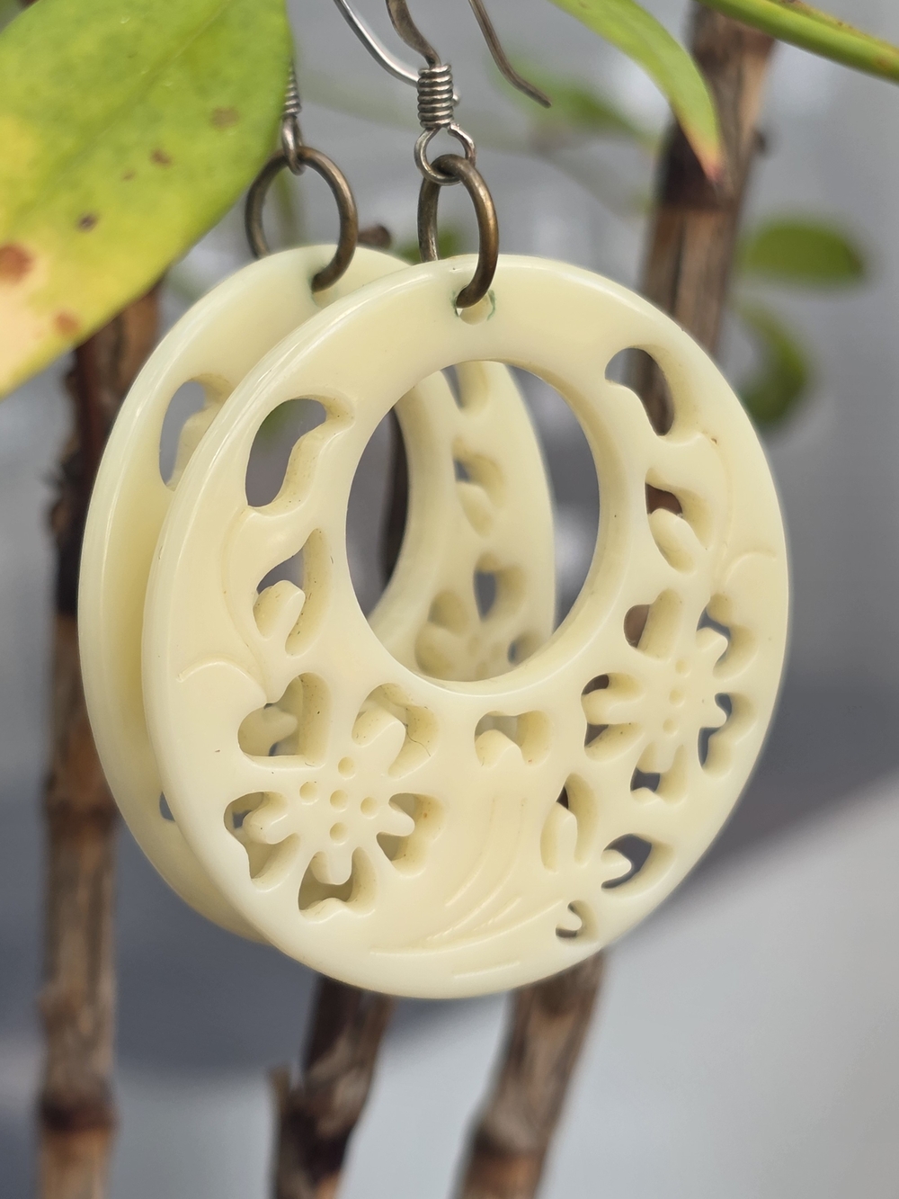 Carved Floral Cream Hoop Earrings